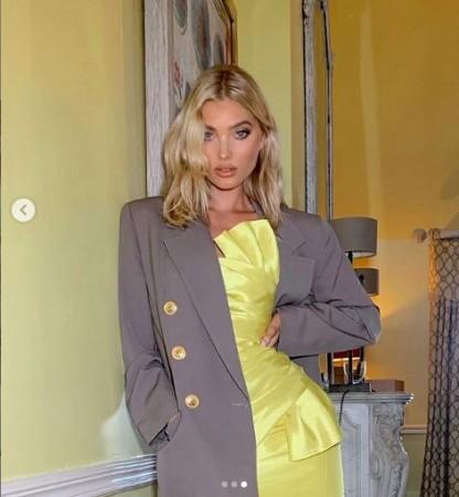 Victoria's Secret beauty Elsa Hosk's assets SPILL OUT as she goes braless  in low-cut top, Celebrity News, Showbiz & TV