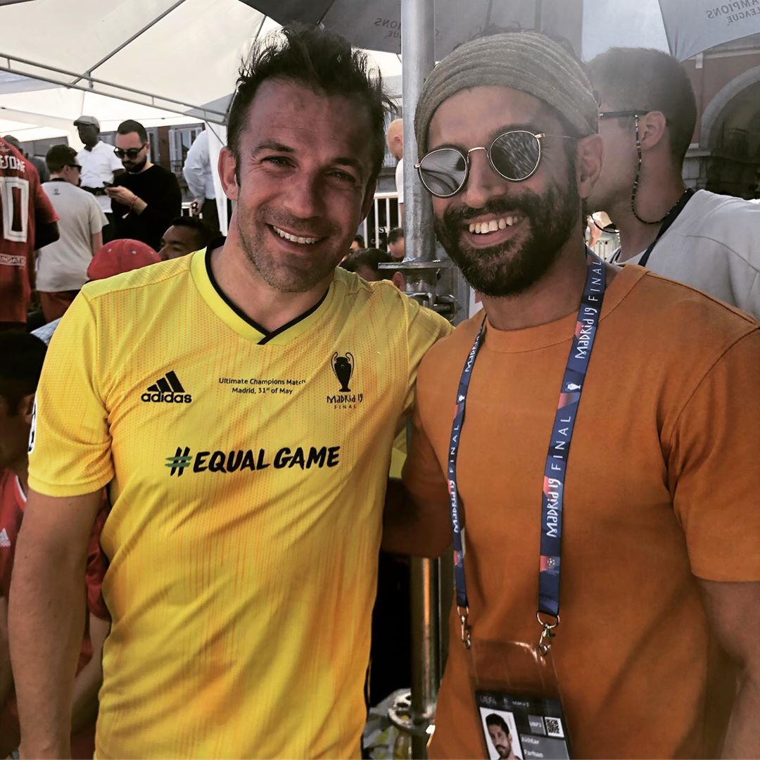 farhan akhtar with football legends