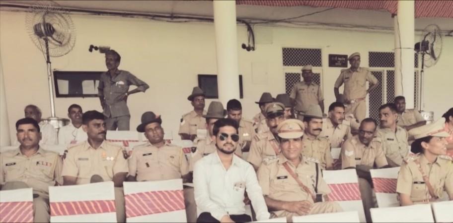 His Facebook profile claim that he had been the Assistant Commissioner of Police (ACP) posted with the CB-CID. Fake IPS officer claimed he was the ACP of CB-CID branch
