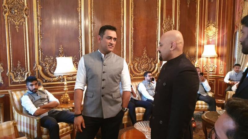 Pictures of the Indian team's visit to Indian High Commissioner's office Indian cricket team visit to High Commissioner's office