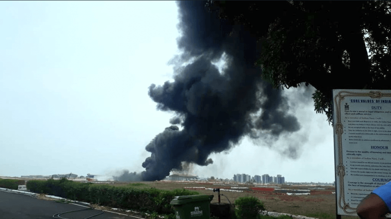 Minor damage to the landing and take-off strip was caused. Goa airport fire