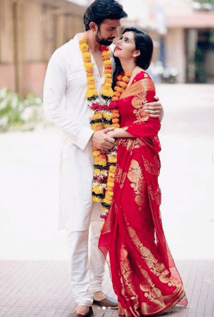 Rajeev Sen and Charu Asopa wedding picture. Rajeev Sen and Charu Asopa wedding picture