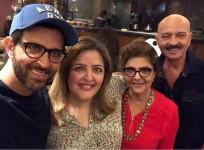 Hrithik Roshan, sister Sunaina Roshan, mother Pinky Roshan, father Rakesh Roshan