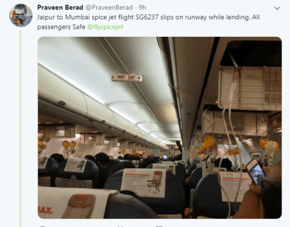 SpiceJet plane mumbai airport
