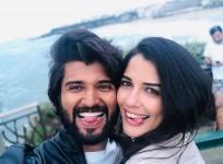 Vijay Deverakonda, Izabelle Leite
