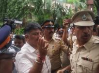 DK Shivakumar prevented from entering Renaissance hotel in Mumbai to meet the rebel MLAs