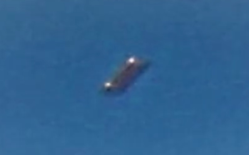 Rectangular UFO spotted hovering in skies of Hawaii, alien hunter ...