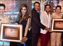 Model Roshni Kapoor receives award from ACP Neelam Jadhav