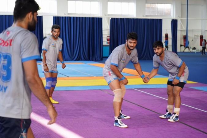 Players of Haryana Steelers practicing before their opening match of season 7 Haryana Steelers