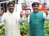 MLA R. Shankar and Independent MLA H. Nagesh