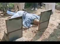 ali bhatt at his parents' graves