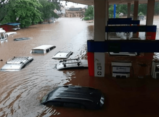 A few places in Mumbai recorded over 100 mm rainfall on Friday. mumbai rains