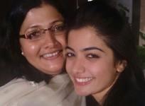 Suman with her daughter Rashmika Mandanna