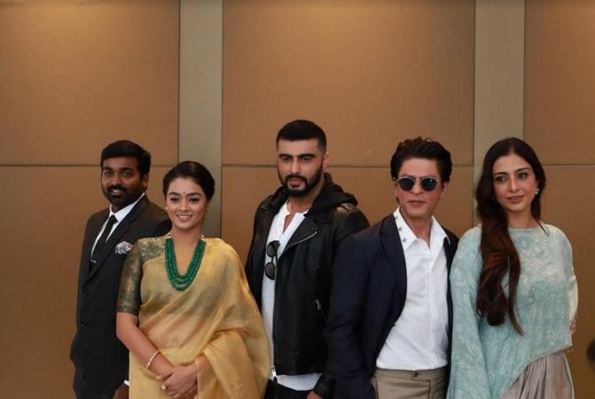 Shah Rukh Khan with other celebs at the IFFM