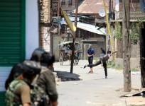 jammu and kashmir stone pelting