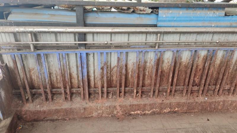 Gutka stains