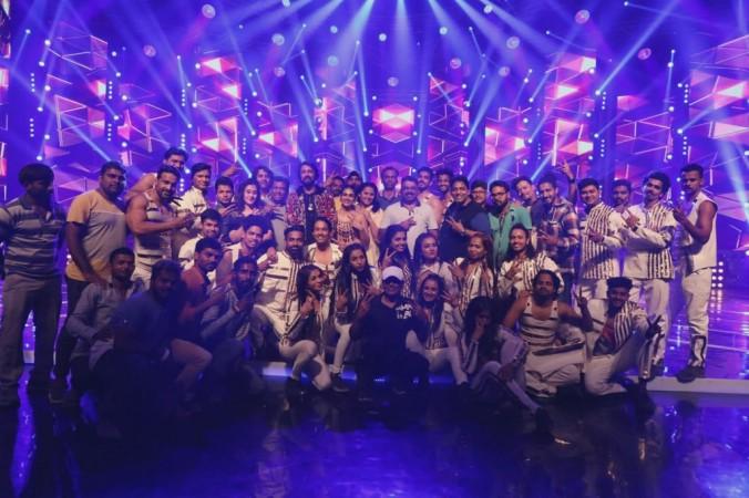 S Krishna's Pailwaan crew with Kiccha Sudeep. Pailwaan Wrap Up