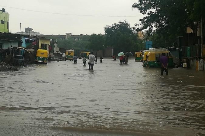 Ahmedabad at standstill after heavy rains lash the city - IBTimes India