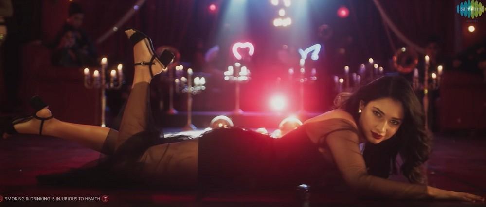 Tamannaah Bhatia's screen shot from her special song in KGF: Chapter 1. Tamannaah Bhatia