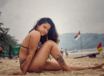 Sumona Chakravarti in bikini