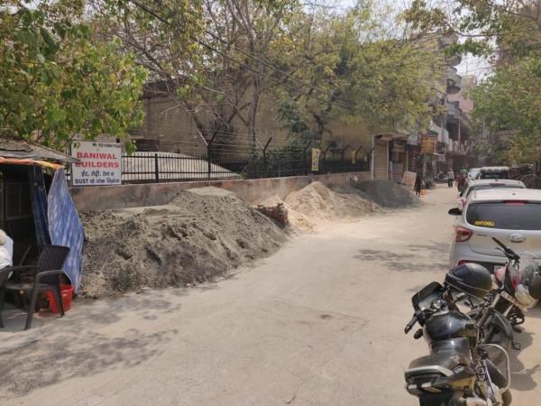 The street described by the Twitter user. Delhi street