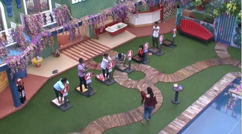 Sreemukhi's heated argument with Rahul in Bigg Boss Telugu 3 house in 13th week nomination Sreemukhi's heated argument with Rahul in Bigg Boss Telugu 3 house in 13th week nomination