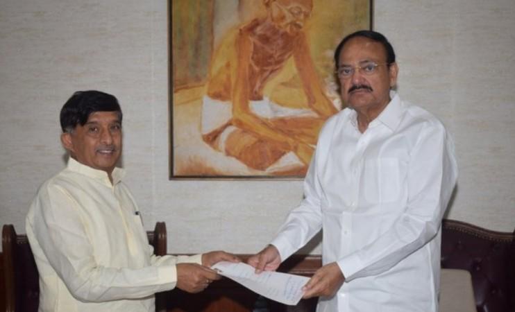 KC Ramamurthy and M Venkaiah Naidu KC Ramamurthy