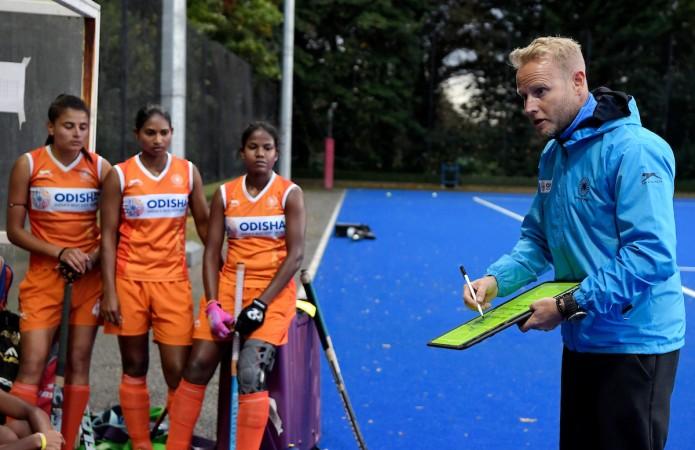 Lilima Minz with her teammates and coach Sjoerd Marijne Lilima Minz