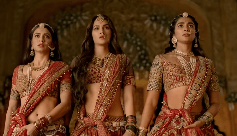 Housefull 4 still housefull 4 still