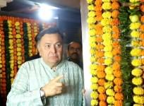 Rishi Kapoor yells at media