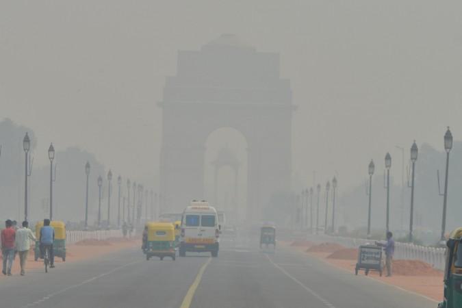 Delhi turns into gas chamber: SC declares public health emergency ...