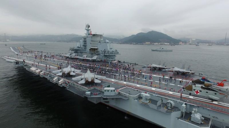 Citizens of Hong Kong visit the Chinese aircraft carrier Liaoning's flight deck in Hong Kong, south China. Chinese aircraft carrier