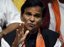Maharashtra BJP Chief Raosaheb Danve addresses a press conference in Mumbai on Jan 13, 2015. (Photo: Sandeep Mahankal/IANS)