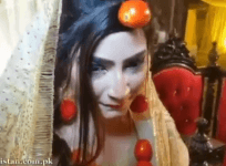Pakistan bride tomato