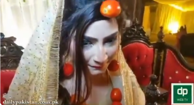 The interview has collected more than 34,000 views on Twitter, and more than 1.3 million views on Facebook. Pakistan bride tomato