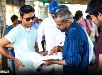 Dhanush with Gautham Menon on Enai Noki Paayum Thota Sets