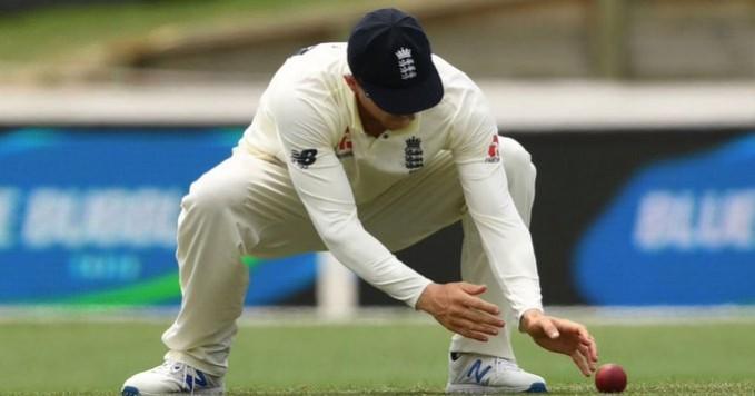 Joe Denly dropping the catch of Kane Williamson Joe Denly