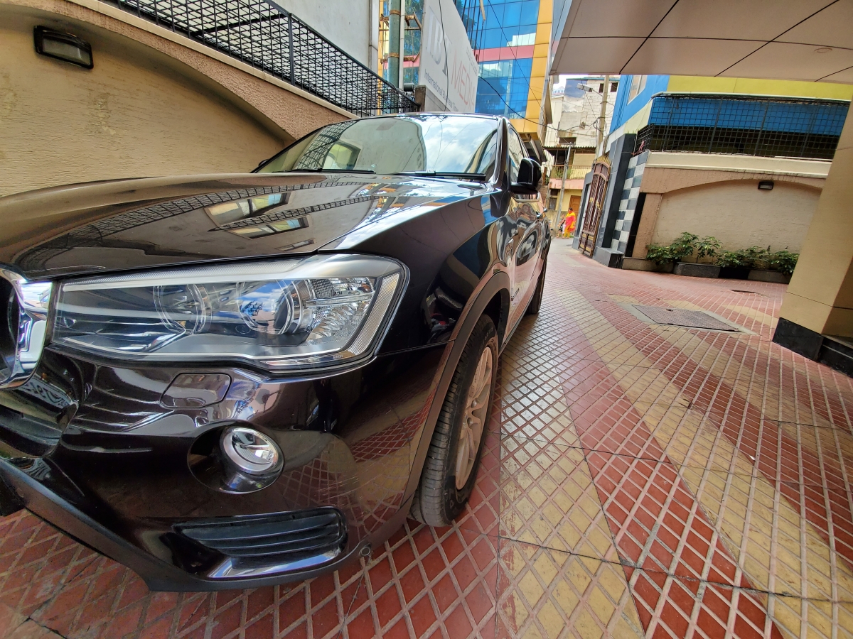 Samsung Galaxy Fold camera sample