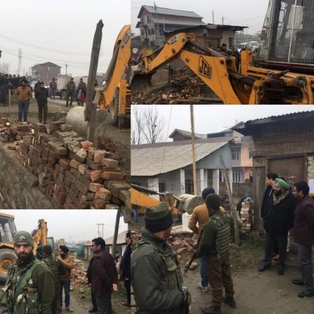 In 2006, the government started construction of a national highway from Srinagar to Baramulla. kashmir gurudwara