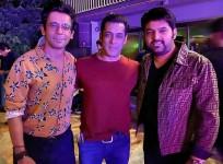 Kapil Sharma, Sunil Grover with Salman Khan