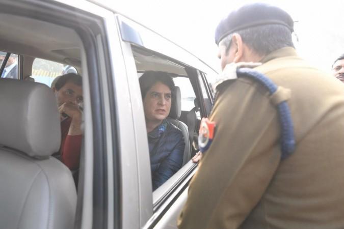Priyanka Gandhi Vadhra, Rahul Gandhi turned from Meerut by UP Police Priyanka Gandhi and Rahul Gandhi
