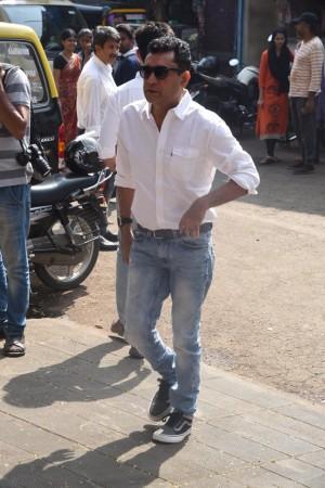Celebs at Kushal Punjabi's Funeral Celebs at Kushal Punjabi's Funeral
