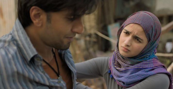 Alia Bhatt in Gully Boy Alia Bhatt in Gully Boy