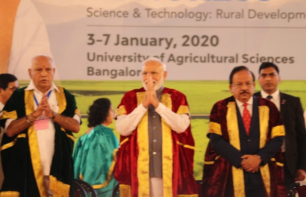 Prime Minister Narendra Modi inaugurates 107th Indian Science Congress in Bengaluru. Image: @PIB/Twitter