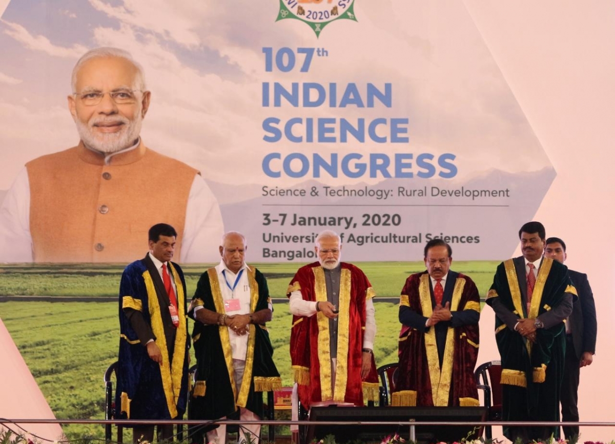 Prime Minister Narendra Modi inaugurates 107th Indian Science Congress in Bengaluru. Image: @PIB/Twitter