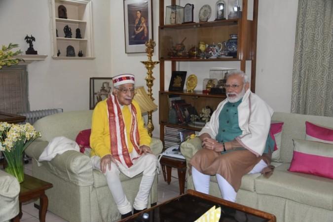 Prime Minister Narendra Modi meets senior BJP leader Murli Manohar Joshi at the latter's residence on his birthday. ANI Delhi: Prime Minister Narendra Modi meets senior BJP leader Murli Manohar Joshi at the latter's residence on his birthday.