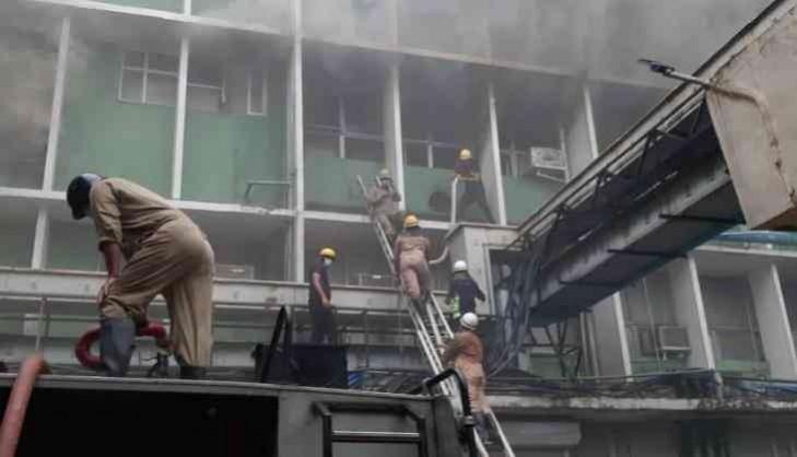 Patients and doctors were seen being taken out of the ESI hospital in a dizzy state. esi HOSPITAL FIRE