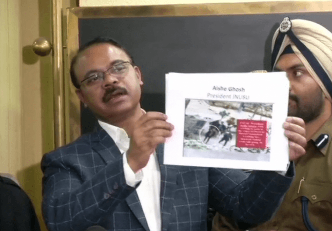 JNUSU President Aishe Ghosh in Delhi Police's list of suspects. aishe ghosh JNUSU