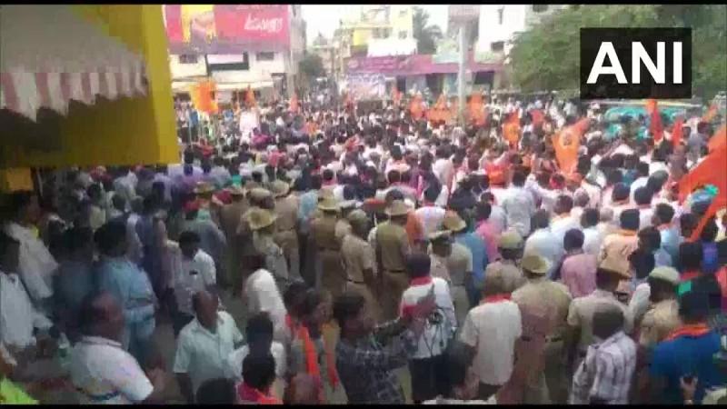 Karnataka: Rashtriya Swayamsevak Sangh, Vishva Hindu Parishad, & Hindu Jagaran Vedike protest against the construction of 114-ft tall Jesus Christ statue in Kanakapura. Christ statue protest