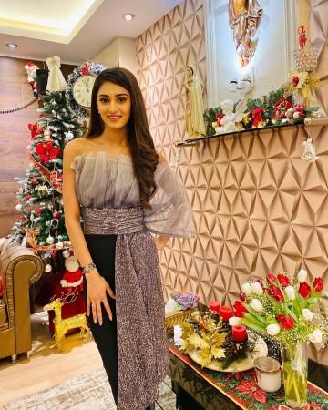 Erica Fernandes Erica Fernandes